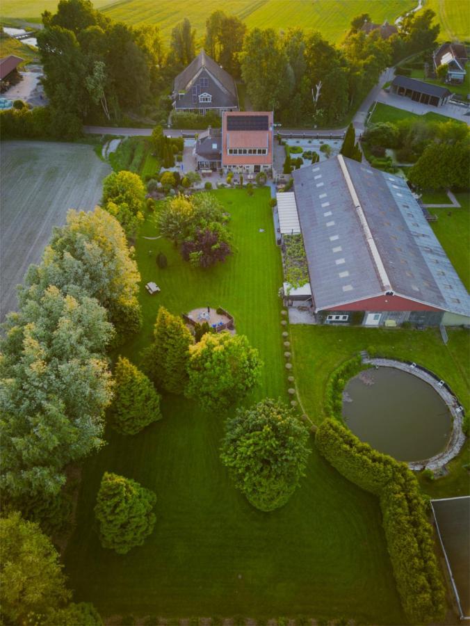 Vakantiehuis Het Voorhuis Op Landgoed Koepeltjesplaats Gaast Luaran gambar